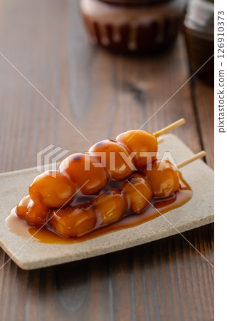 mitarashi dango, dumpling, wagashi 126910373