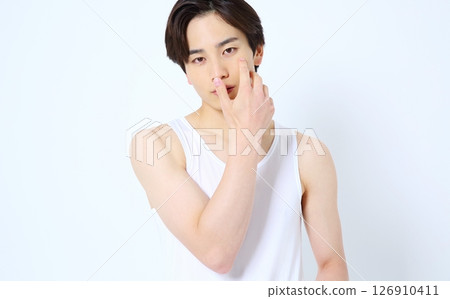 男性肖像美女形象 126910411