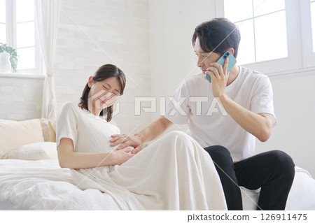 Pregnant woman in labor Pregnant woman in labor 126911475