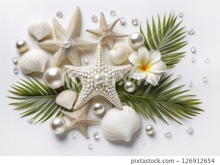 A luxurious tropical decoration with white pearls. 126912654