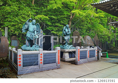 Mount Takao - Tengu statue at Yakuoin Temple 126913591
