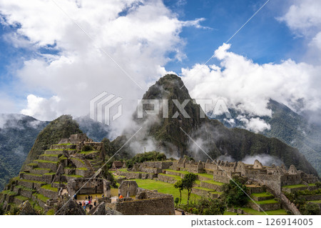 Panoramic view of Machu Picchu ruins with Huayna Picchu in background, Peru 126914005