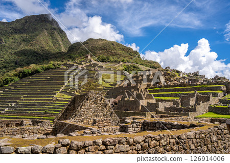 Panoramic view of Machu Picchu ruins with Huayna Picchu in background, Peru 126914006