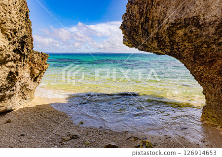 Scenery of Ikizu Beach, Miyakojima, Okinawa Prefecture 126914653