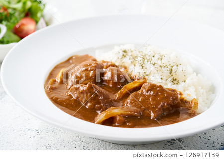 咖哩牛肉 126917139