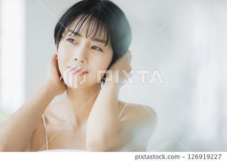 年輕女性的美麗形象 126919227