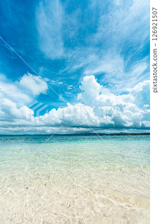藍色的大海和天空 126921507