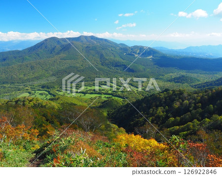 Mt. Iizuna and Togakushi Ranch in autumn as seen from Mt. Takatsuma Mt. Iizuna and Togakushi Ranch in autumn as seen from Mt. Takatsuma 126922846