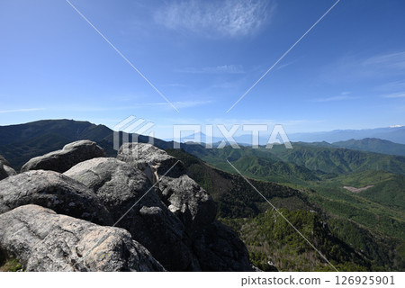 Climbing Mount Mizugaki, Yamanashi Prefecture 126925901