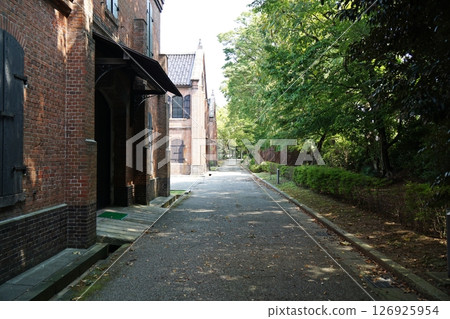 石川縣立歷史博物館以其令人印象深刻的紅磚 石川縣立歷史博物館以其令人印象深刻的紅磚 126925954