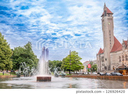 St. Louis, Missouri, USA - 5.24.2025: Aloe Plaza fountain in front of Union Station 126926420
