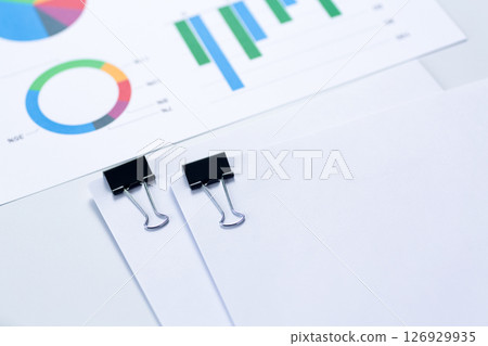 Paperclip and graph 126929935