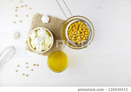 Vegan meringue from aquafaba . Chickpea brine, boiled chickpea. Replace egg for vegan recipe. Vegan meringue from aquafaba . Chickpea brine, boiled chickpea. Replace egg for vegan recipe. 126930415