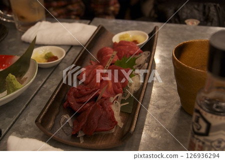 馬肉蔬菜拼盤 馬肉蔬菜拼盤 126936294