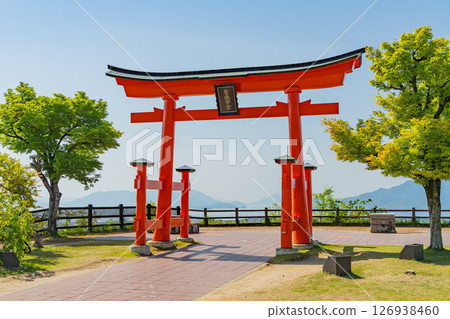 (Hatsukaichi City, Hiroshima Prefecture) Red torii gate at Miyajima Service Area on the Sanyo Expressway 126938460