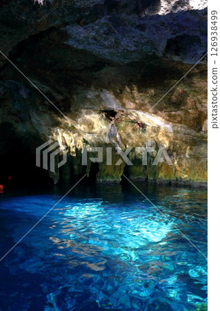 Gran Cenote, a hidden gem with exceptional transparency, located in Cancun, Mexico, Central America Gran Cenote, a hidden gem with exceptional transparency, located in Cancun, Mexico, Central America 126938499