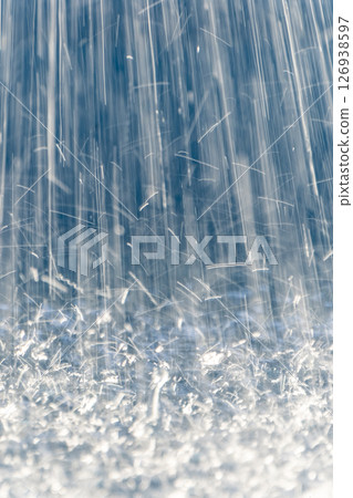 大雨的圖片 大雨的圖片 126938597
