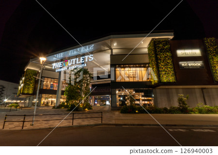THE OUTLETS *Photo of cloth filter installed 126940003