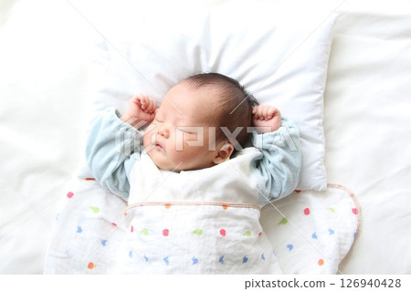 寶貝小睡一下 寶貝小睡一下 126940428