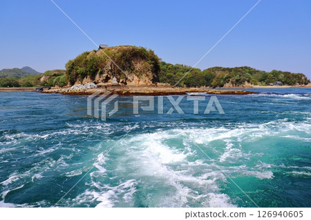 Murakami Navy: Strong currents off the coast of Taizaki Demaru at the ruins of Noshima Castle (Whale Jizo and Benzaiten) Murakami Navy: Strong currents off the coast of Taizaki Demaru at the ruins of Noshima Castle (Whale Jizo and Benzaiten) 126940605
