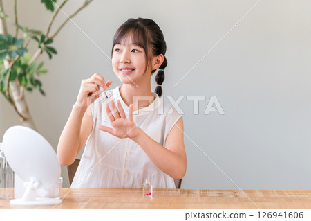 Nails, manicure, nail oil for children, girls, elementary school students, junior high school students 126941606