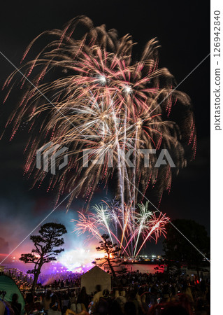 Yokohama Port Opening Festival Fireworks Launch Beam Spectacle in the Harbor 126942840