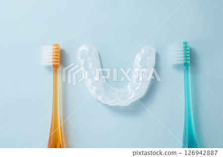 喉舌和牙刷 126942887