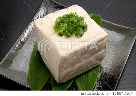 沖繩的傳統美食－島豆腐 126943104