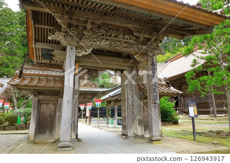 Ryusozan Zenpoji Temple Main Gate 126943917
