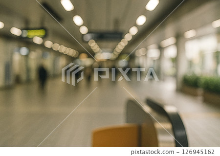 Blurred train station corridor 126945162