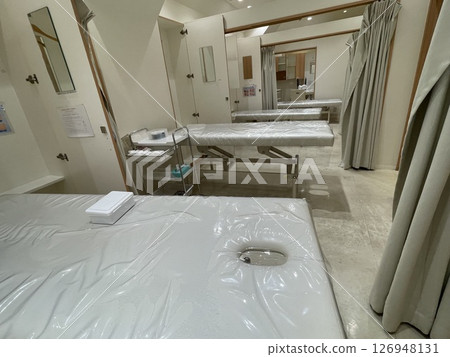 Beds in beauty and massage salons 126948131