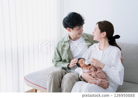 新生嬰兒家庭聚會 126950888