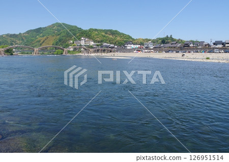 Kishikawa and Kintai Bridge 126951514