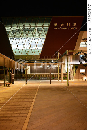 西九州新幹線新大村站(夜間) 西九州新幹線新大村站(夜間) 126952407