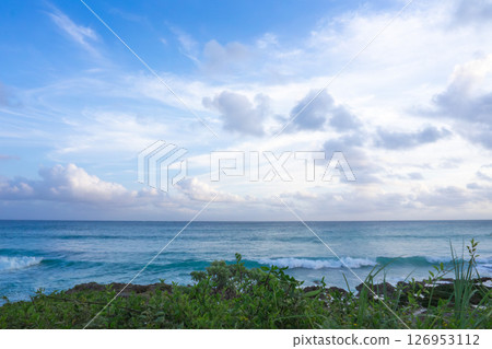 Blue sea and sky of Miyakojima Blue sea and sky of Miyakojima 126953112