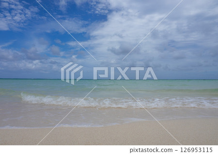 Blue sea and sky of Miyakojima Blue sea and sky of Miyakojima 126953115