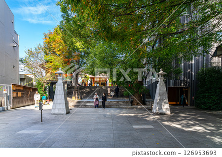 [東京]神樂坂市中心的赤城神社 126953693