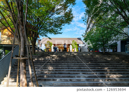 [Tokyo] Akagi Shrine in the downtown area of Kagurazaka 126953694