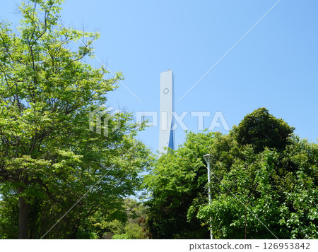 Chimneys that stand out against the fresh greenery | Yumenoshima Greenway Park Chimneys that stand out against the fresh greenery | Yumenoshima Greenway Park 126953842