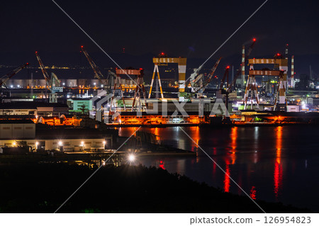 香川縣坂出市造船廠的夜景 126954823