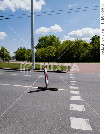road construction with barrier 126958406