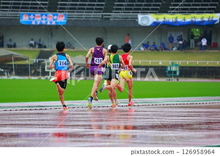 田徑比賽 126958964