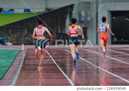 田徑比賽:跳遠 田徑比賽:跳遠 126959046