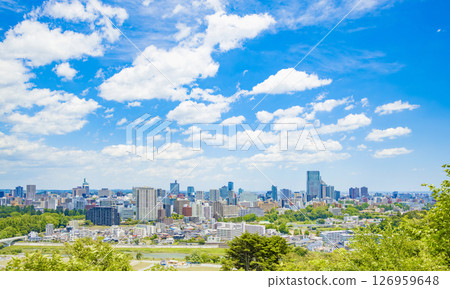 A panoramic view of Sendai city with fresh greenery from the ruins of Aoba Castle 126959648