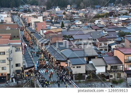 Takayama City, Gifu Prefecture, Japan: Spring Takayama Festival Night Festival: Lantern floats parading after sunset: The procession has just started 126959913