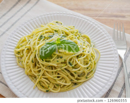 Genovese pasta 126960355