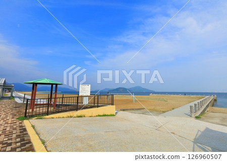 [Hiroshima Prefecture] Bayside Beach Hill on a sunny day (Mizushiri Park) 126960507