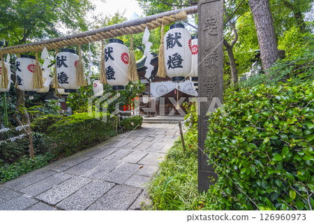 Horikoshi Shrine Shirenbashira (Chausuyamacho, Tennoji Ward, Osaka City, Osaka Prefecture) 126960973