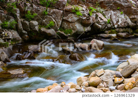 Kouachi Valley (Nabari City, Mie Prefecture) Kouachi Valley (Nabari City, Mie Prefecture) 126961329
