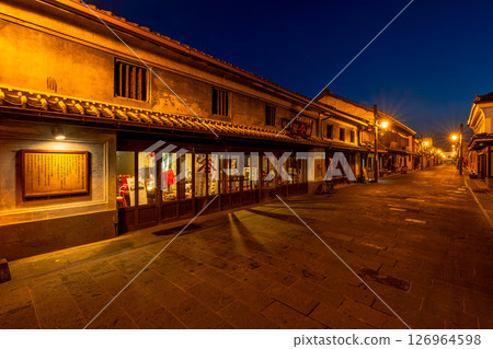 Night view of Hamamachi town in Usuki, Oita Prefecture 126964598